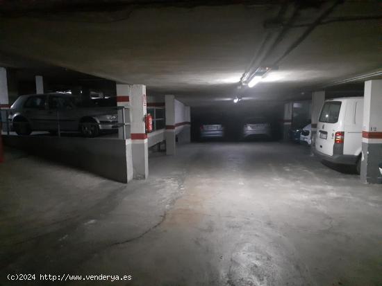 REUS. SE VENDE PARKING CÉNTRICO UBICADO EN BUEN EDIFICIO - TARRAGONA