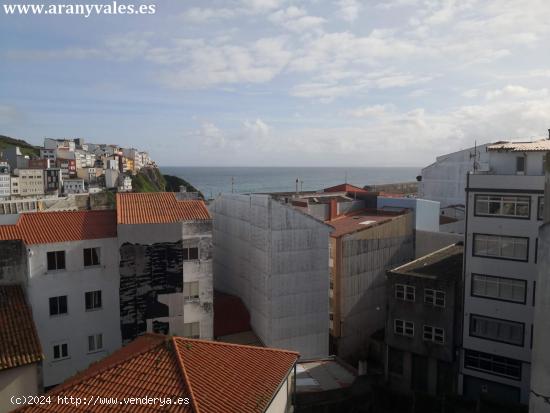 Edificio en el centro de Malpica - A CORUÑA