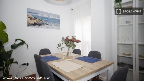 Apartamento entero de 3 dormitorios en Alicante (Alacant) - ALICANTE