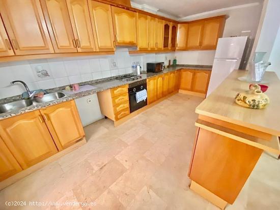 ESTUPENDA VIVIENDA EN LA PLAZA NUEVA DE 4 DORM, 2 BAÑOS... SEMI-AMUEBLADA ¡¡VISITELA SIN COMPROMI