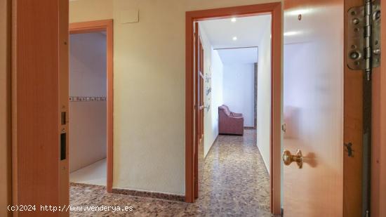 PISO DE 3 HABITACIONES, 2 BAÑOS CON GARAJE, EN TALAVERA LA REAL - BADAJOZ