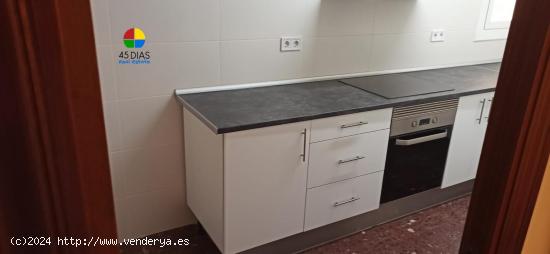 Piso en alquiler Santa Coloma de Gramanet de 4 habitaciones para alquiler temporal - BARCELONA