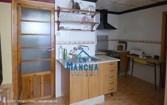 INMOBILIARIA LA MANCHA VENDE CASA EN ZONA FERIA/FRANCISCANOS - ALBACETE