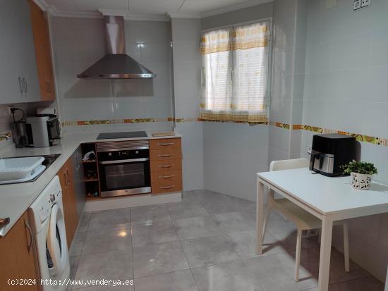 VIVIENDA TOTALMENTE REFORMADA EN BARRIO DE SAN JUAN - ALBACETE