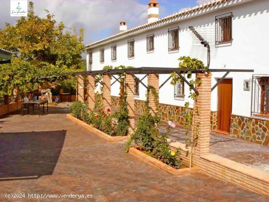 CASA DE CAMPO CON 8 DORMITORIOS EN VILLANUEVA DEL TRABUCO - MALAGA