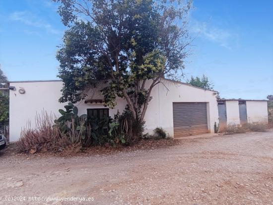 Finca rústica con cédula de habitabilidad, a 7 minutos del centro de Manacor - BALEARES