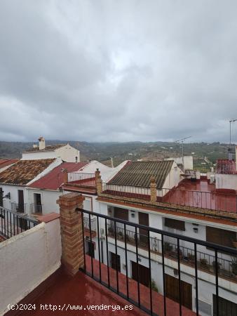 Casa adosada en Alozaina - MALAGA