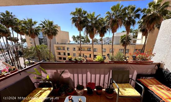  APARTAMENTO  CON VISTAS AL MAR EN LA CARIHUELA - MALAGA 