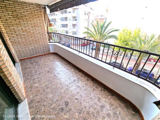  PISO AMPLIO   3 DORMITORIOS - 108M2 - GRAN  TERRAZA - SUR - PLAYA DEL CURA - ALICANTE 