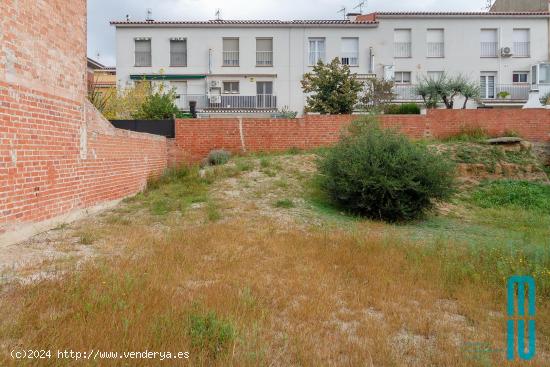 EL LUGAR DONDE CONSTRUIR LA CASA DE  TUS SUEÑOS !!! - BARCELONA