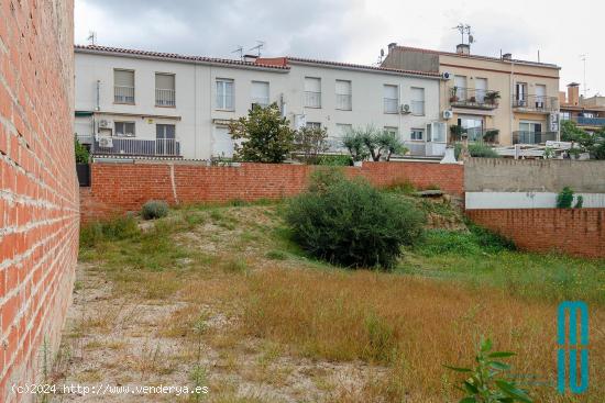 EL LUGAR DONDE CONSTRUIR LA CASA DE  TUS SUEÑOS !!! - BARCELONA