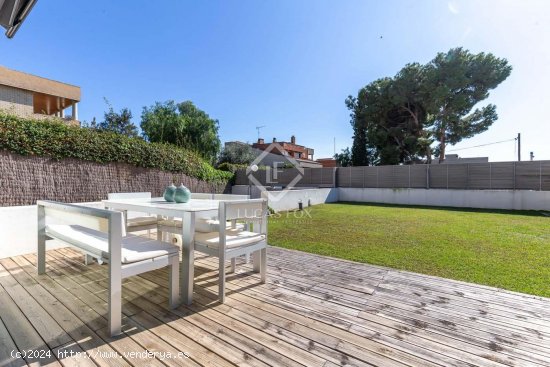 Casa en alquiler en Esplugues de Llobregat (Barcelona)