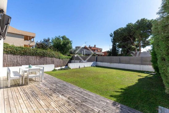 Casa en alquiler en Esplugues de Llobregat (Barcelona)