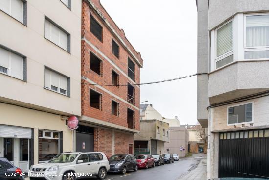 Edificio en construcción en A Laracha - A CORUÑA