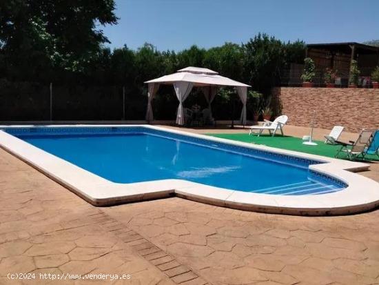 CHALET CON PISCINA EN CHARCO ROTO - CORDOBA