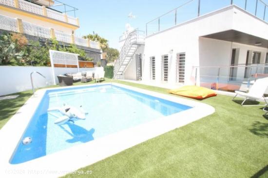 Chalet de lujo a estrenar estilo moderno en Campoamor - ALICANTE