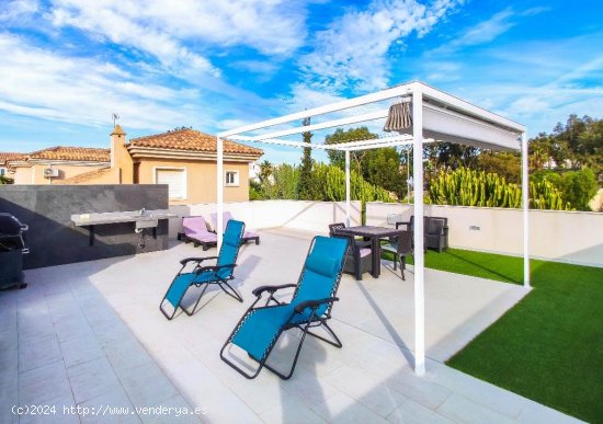 Villa en venta en Orihuela (Alicante)