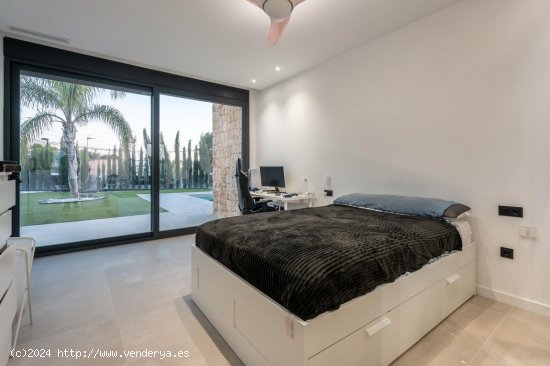 Chalet en venta en San Vicente del Raspeig (Alicante)