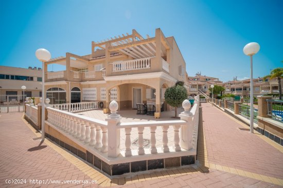  Chalet en venta en Orihuela (Alicante) 