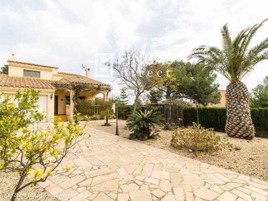 Chalet en venta en L Ametlla de Mar (Tarragona)