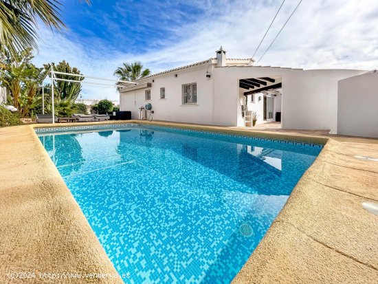 Villa en venta en Dénia (Alicante)