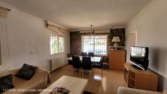 Villa en venta en Caleta de Vélez (Málaga)