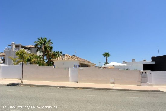 Chalet en venta en San Fulgencio (Alicante)