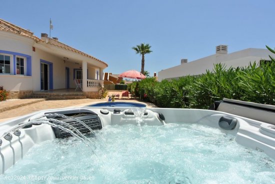 Chalet en venta en San Fulgencio (Alicante)