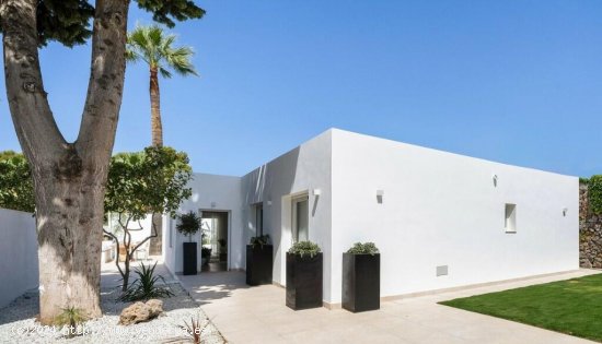 Villa en venta a estrenar en Marbella (Málaga)