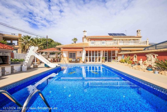 Villa en venta en Orihuela (Alicante)