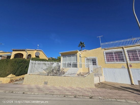 Villa en venta en Elche (Alicante)