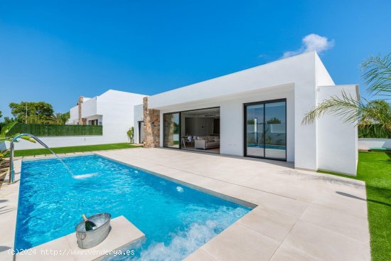 Villa en venta a estrenar en Los Alcázares (Murcia)