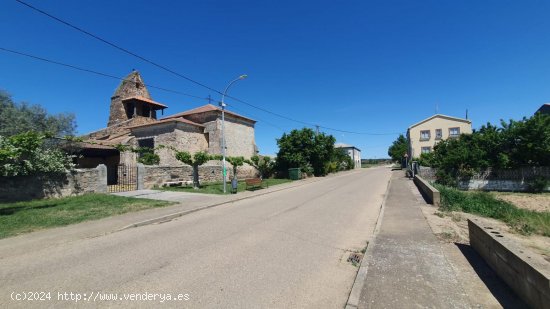 Casa en venta en Villamontán de la Valduerna (León)