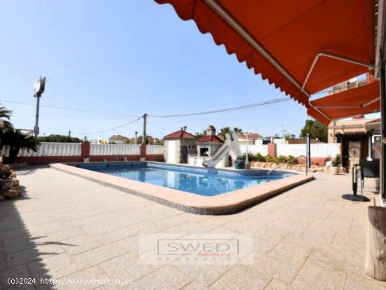 Chalet en venta en Orihuela (Alicante)