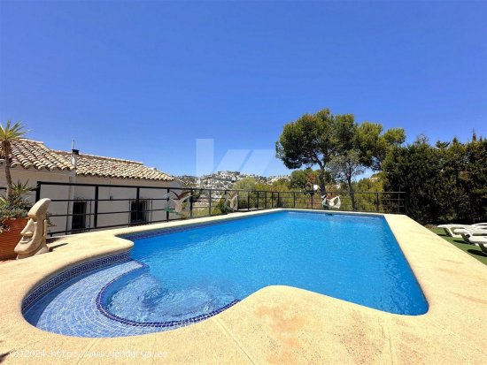 Villa en venta en Moraira (Alicante)