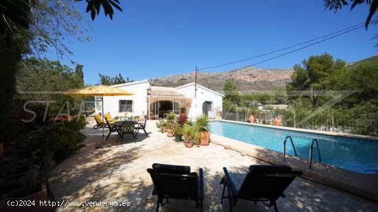 Finca en venta en Dénia (Alicante)