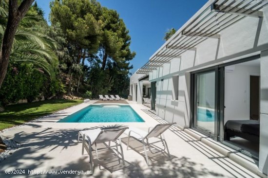  Villa en venta en Marbella (Málaga) 