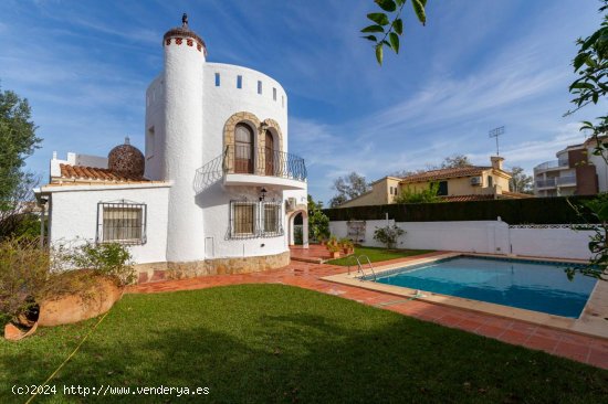 Villa en venta en Dénia (Alicante)