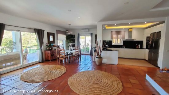 Villa en venta en Estepona (Málaga)