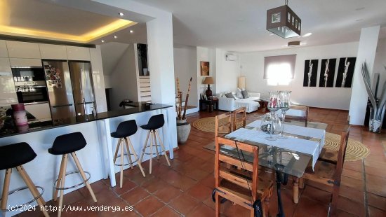 Villa en venta en Estepona (Málaga)