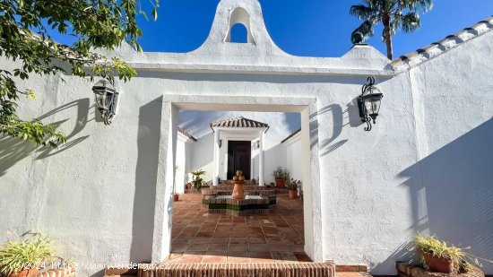 Finca en venta en Estepona (Málaga)