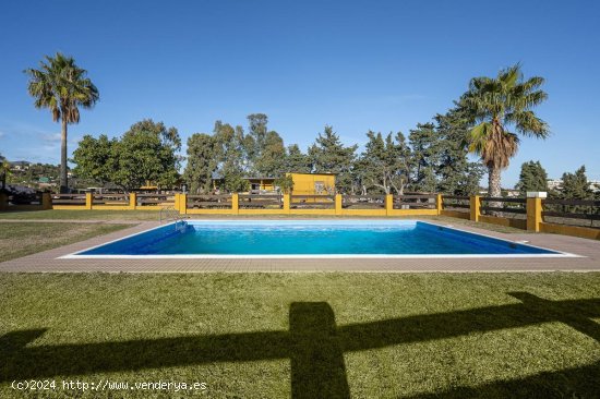 Finca en venta en Estepona (Málaga)