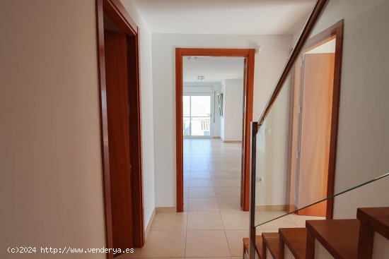 Dúplex en venta  en Escala, L - Girona