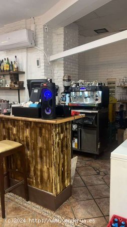 Se traspasa bar restaurante en la zona del example en exclusiva - Valencia