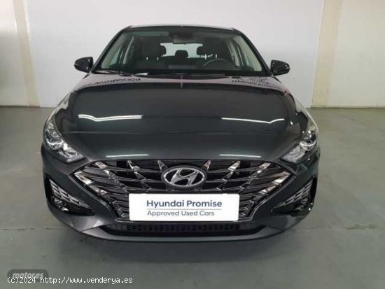 Hyundai i30 1.0 TGDI Klass LR 48V 120 de 2024 con 13.094 Km por 21.300 EUR. en Granada