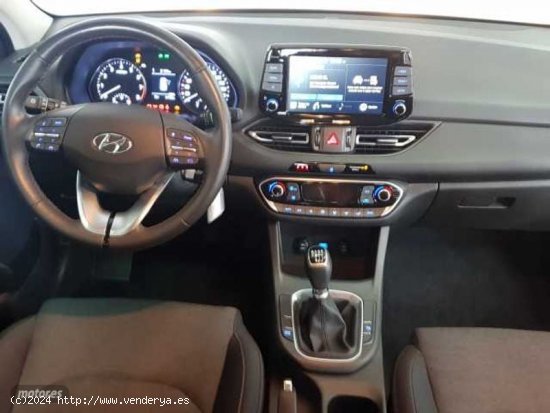 Hyundai i30 1.0 TGDI Klass LR 48V 120 de 2024 con 13.094 Km por 21.300 EUR. en Granada