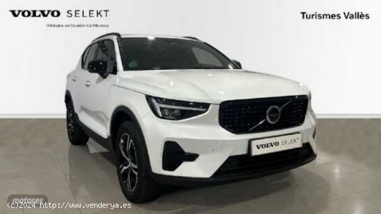 Volvo XC40 XC40 Plus, B3 Semihibrido, Gasolina, Dark de 2024 con 5.300 Km por 43.900 EUR. en Barcelo