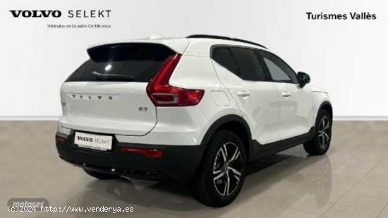 Volvo XC40 XC40 Plus, B3 Semihibrido, Gasolina, Dark de 2024 con 5.300 Km por 43.900 EUR. en Barcelo