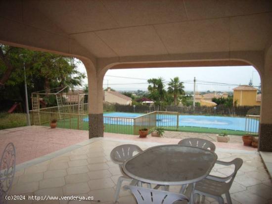  CHALET EN ELCHE EN ZONA SALADAS - ALICANTE 