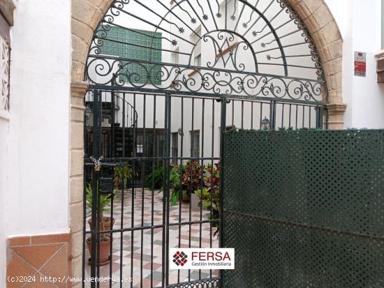 CASA SEÑORIAL EN ALQUILER EN EL CENTRO DEL PUERTO DE SANTA MARIA - CADIZ